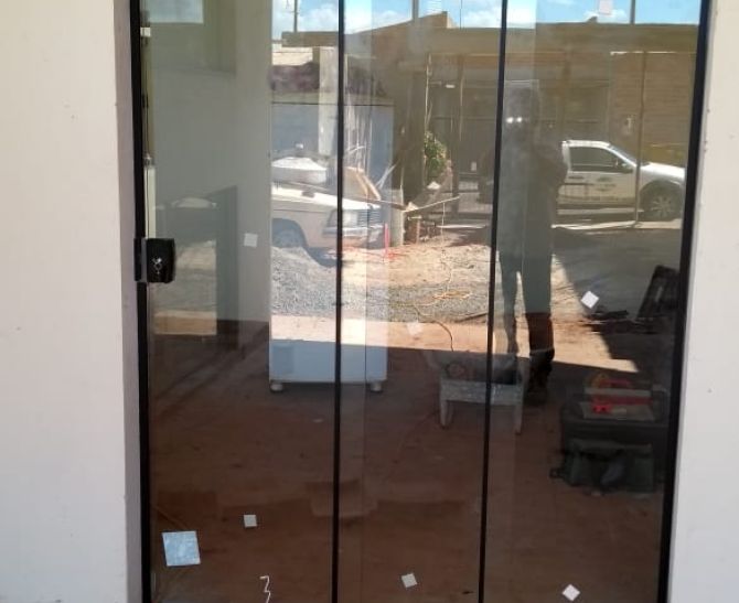 Porta 3 folhas